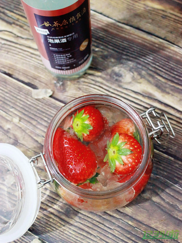 草莓果酒怎么酿制 草莓果酒的营养价值