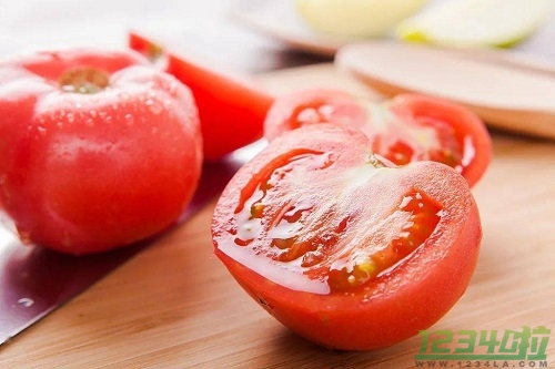 西红柿对血管有什么作用 吃西红柿需要注意什么